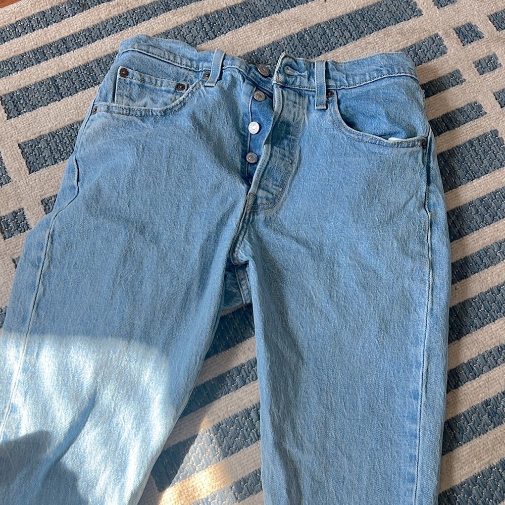 Levi’s 501 size 28 skinny